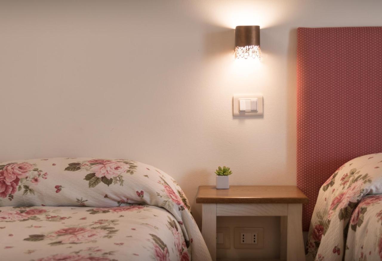 Bed and Breakfast Rosa Di Assisi à Bastia Umbra Extérieur photo